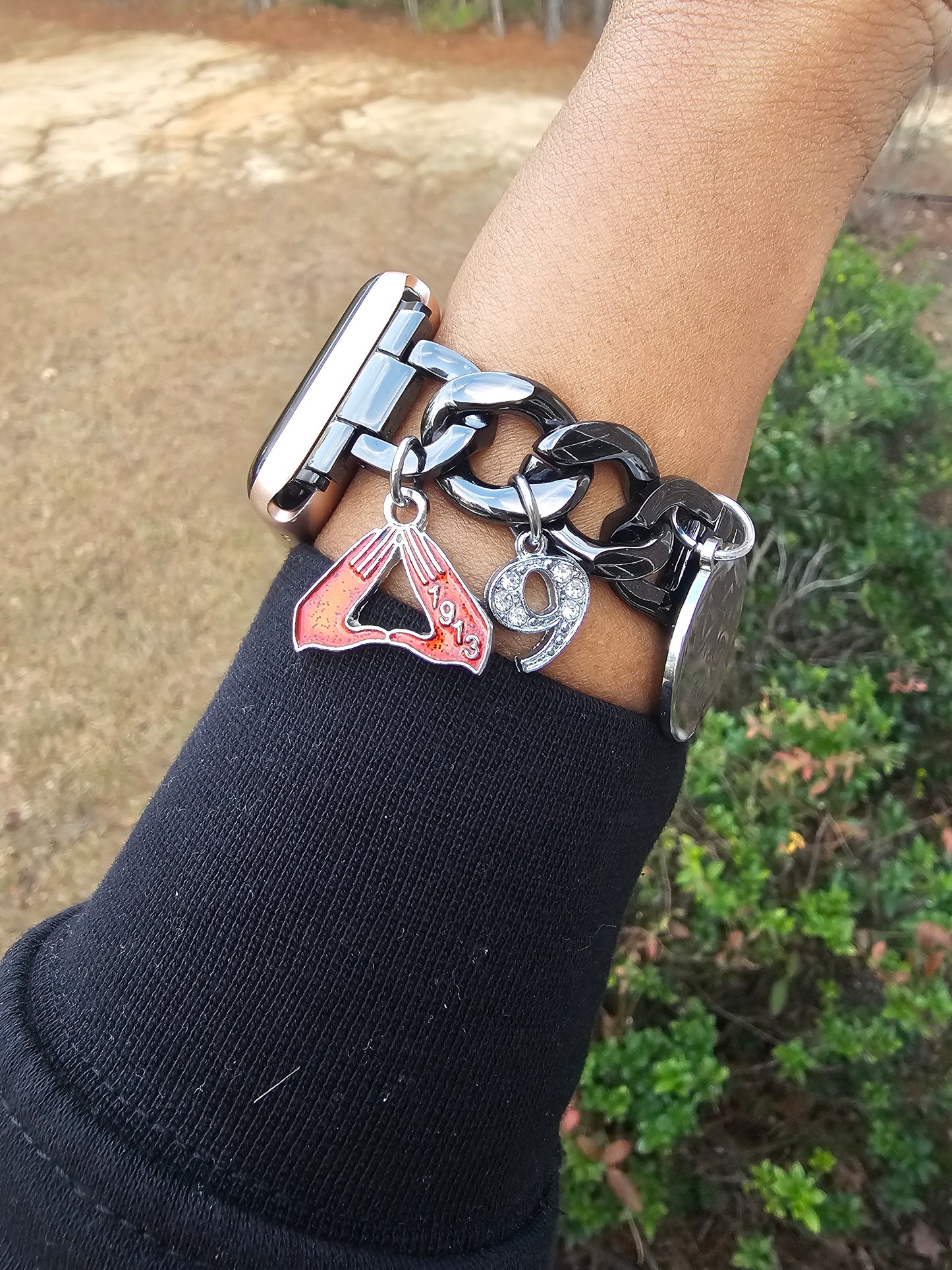 Delta Sigma Theta Custom Fit Sorority Apple Link Watch Band (please message with line number if would like added to design)