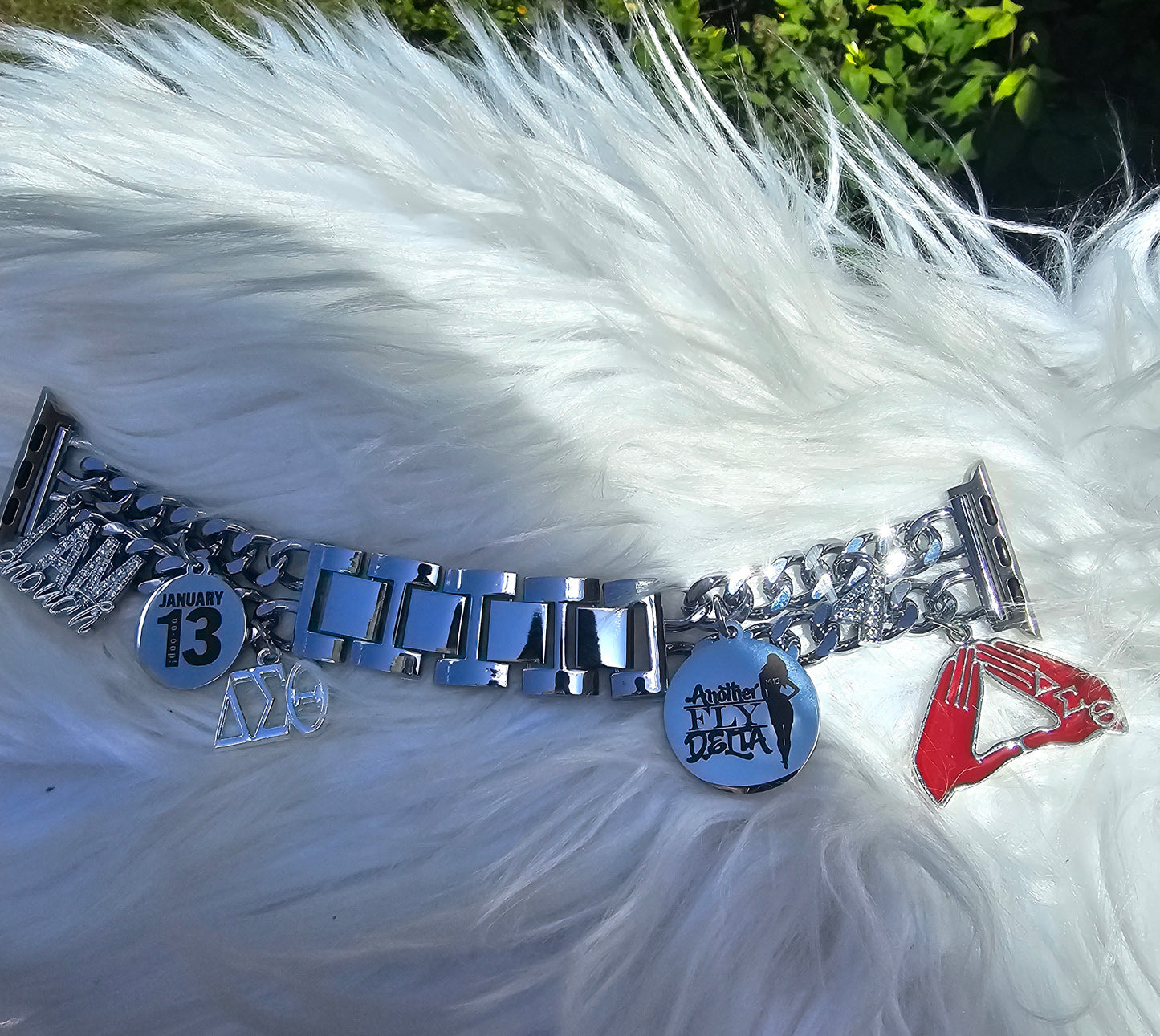 Delta Sigma Theta Custom Fit Sorority Apple Link Watch Band (charms may be changed at customers request)