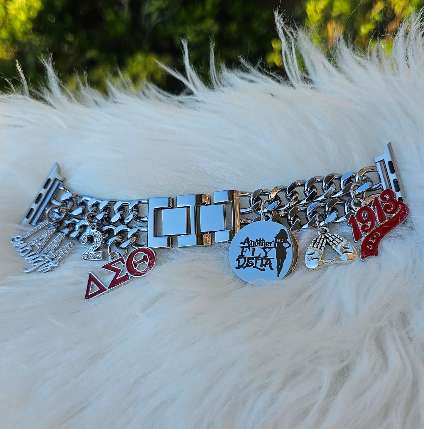 Delta Sigma Theta Apple Link Custom Fit Watch Band (please message with line number if would like added to design)