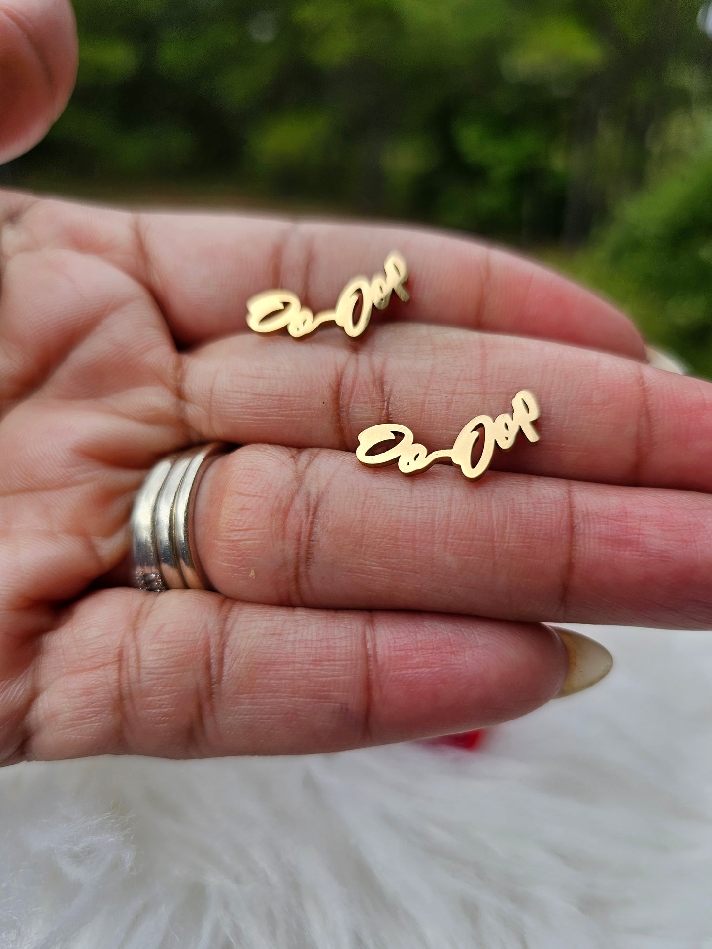 Delta Sigma Theta Sorority Oo-Oop earrings available in silver and gold