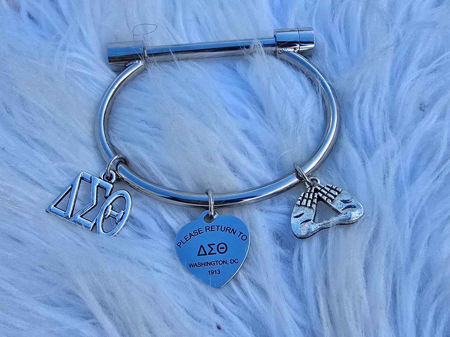 Delta Shackle Screw Bar Bangle Bracelet - Delta Sigma Theta Bracelet - Sorority Bracelet - DST Bracelet - Divine Nine - Sorority Jewelry