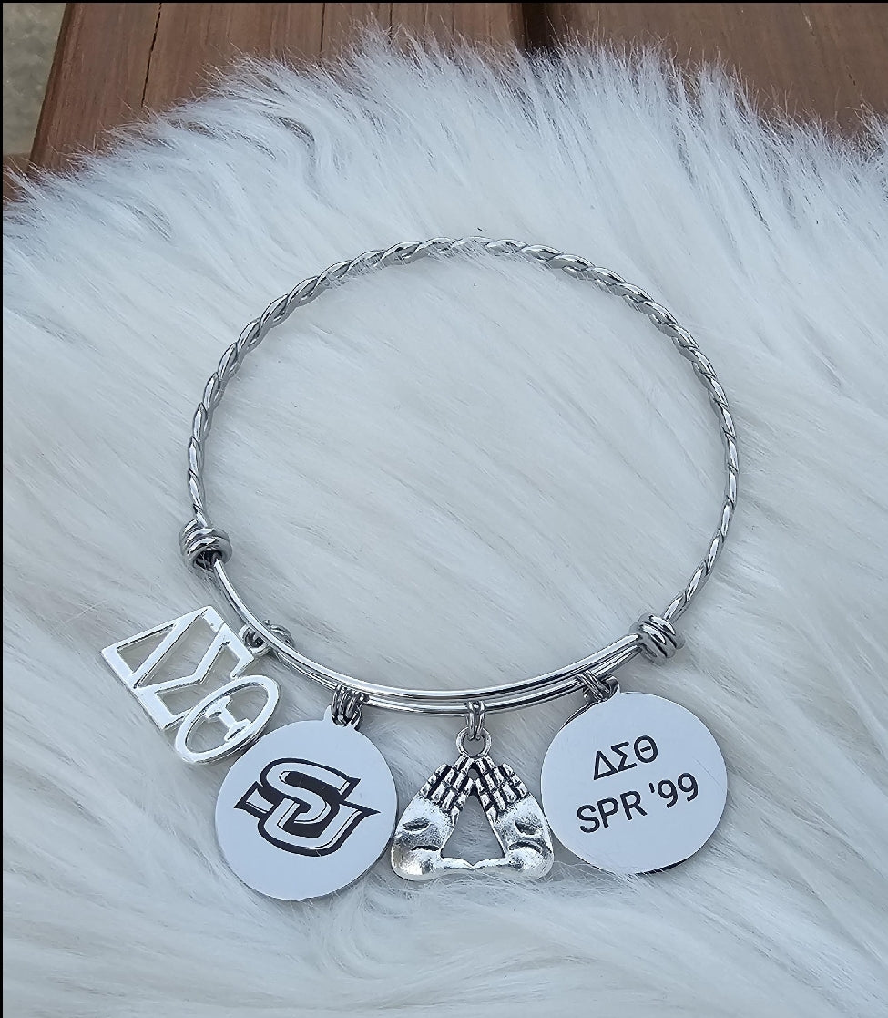 Bulk customized charm bracelets - Custom Bracelets - Custom Jewelry - Custom Gifts